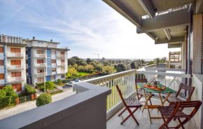 Cozy Apartment In Lido Di Camaiore With Kitchen